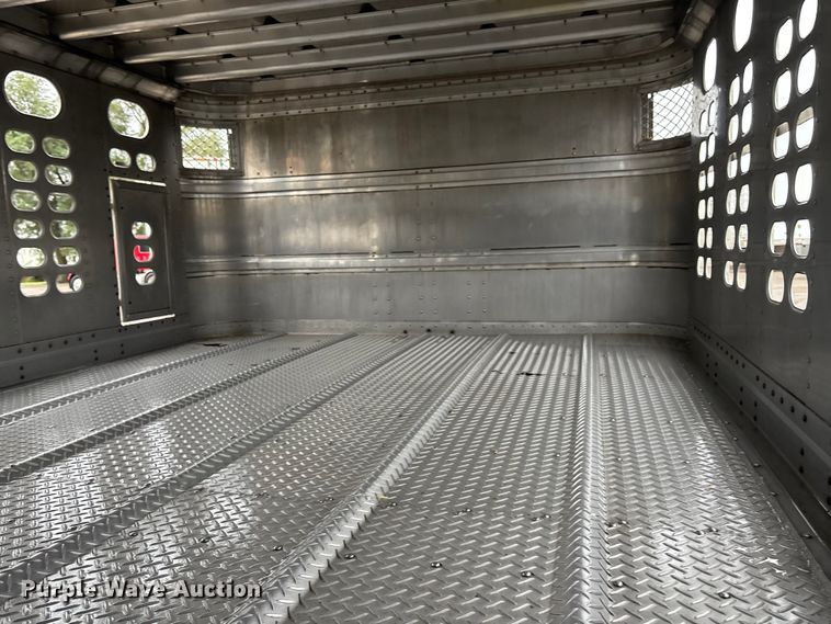 image for item ET4664 2012 Wilson PSDCL-402 livestock trailer
