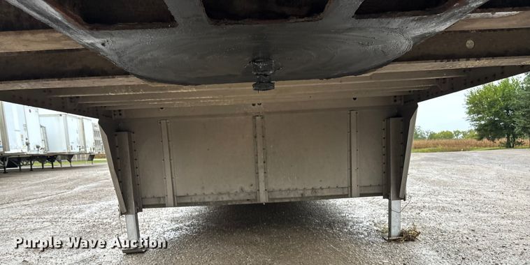 image for item ET4664 2012 Wilson PSDCL-402 livestock trailer