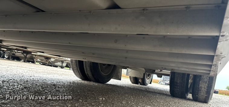 image for item ET4664 2012 Wilson PSDCL-402 livestock trailer