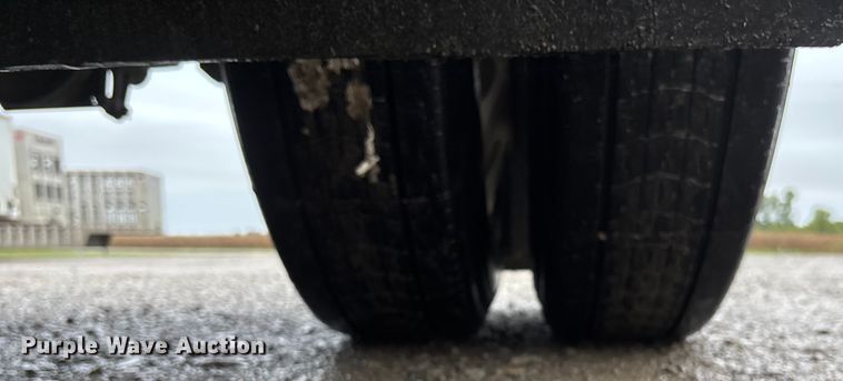 image for item ET4664 2012 Wilson PSDCL-402 livestock trailer