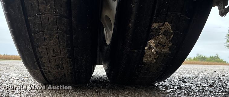image for item ET4664 2012 Wilson PSDCL-402 livestock trailer