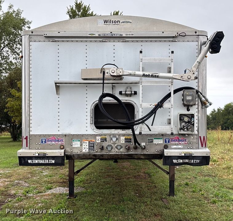 image for item ET4665 2011 Wilson DWBT-600 live bottom trailer