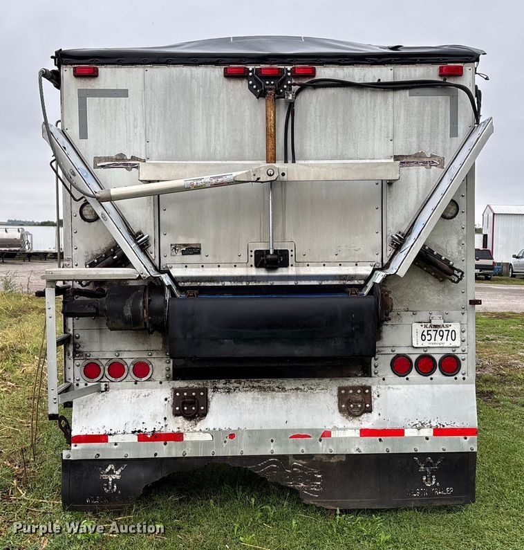 image for item ET4665 2011 Wilson DWBT-600 live bottom trailer