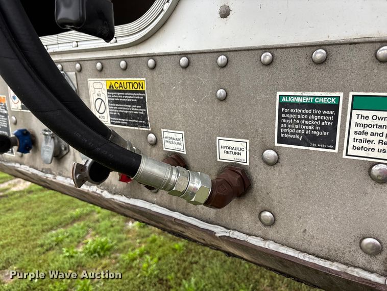 image for item ET4665 2011 Wilson DWBT-600 live bottom trailer