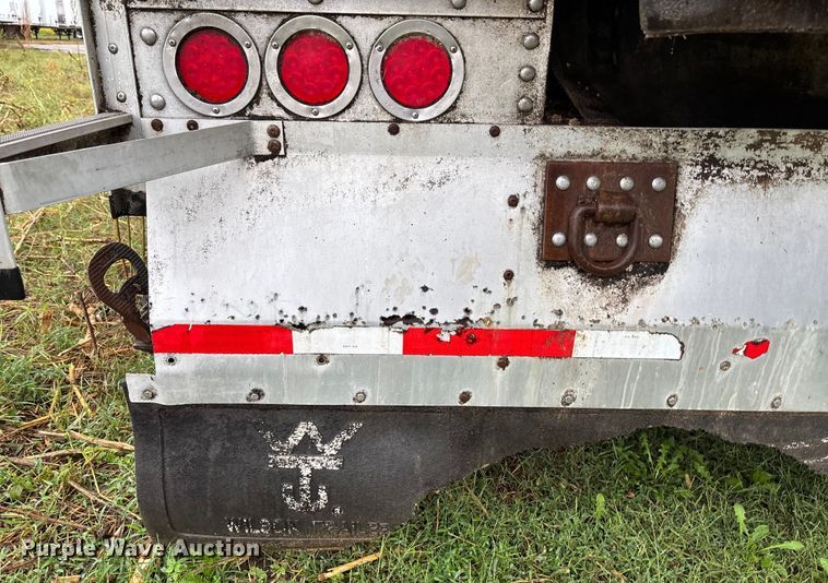 image for item ET4665 2011 Wilson DWBT-600 live bottom trailer