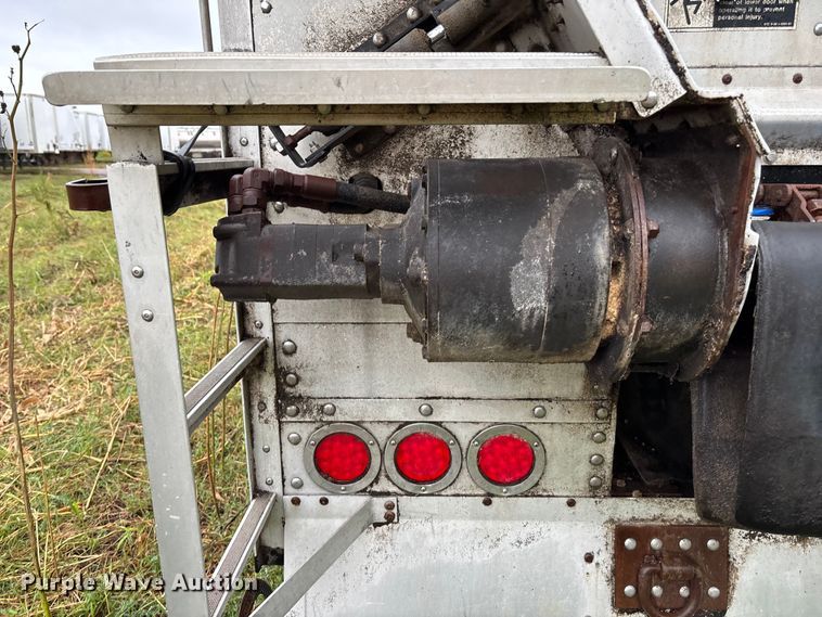 image for item ET4665 2011 Wilson DWBT-600 live bottom trailer