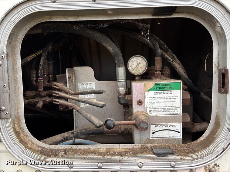 image for item ET4665 2011 Wilson DWBT-600 live bottom trailer