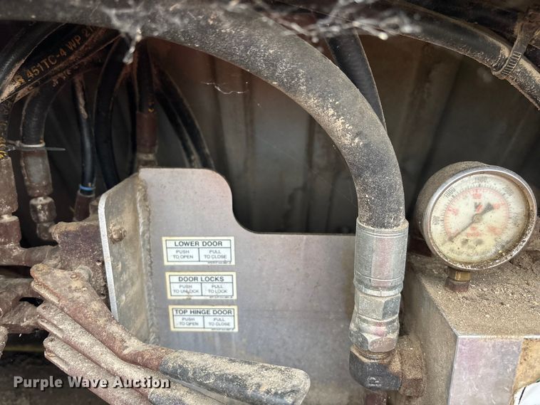 image for item ET4665 2011 Wilson DWBT-600 live bottom trailer