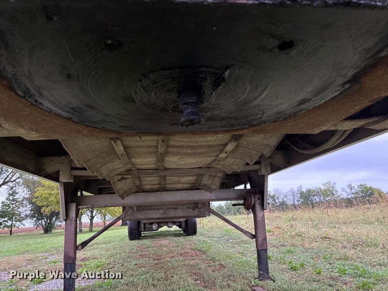 image for item ET4665 2011 Wilson DWBT-600 live bottom trailer