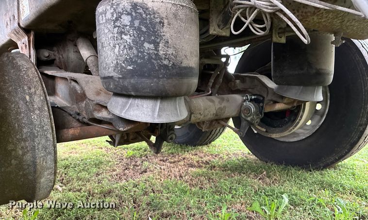 image for item ET4665 2011 Wilson DWBT-600 live bottom trailer