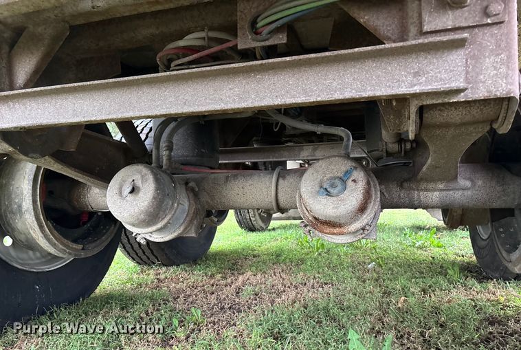 image for item ET4665 2011 Wilson DWBT-600 live bottom trailer