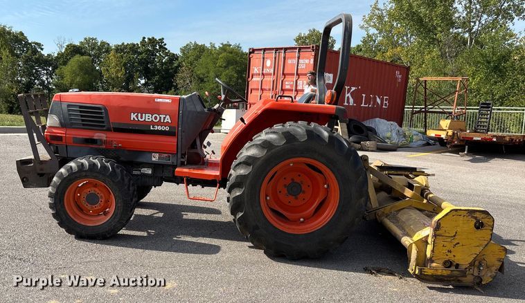image for item ET4713 1994 Kubota L3600 MFWD tractor