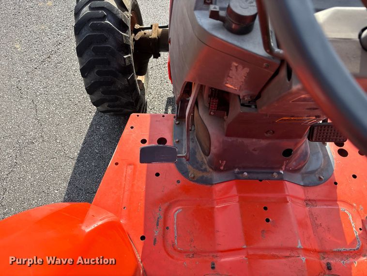 image for item ET4713 1994 Kubota L3600 MFWD tractor