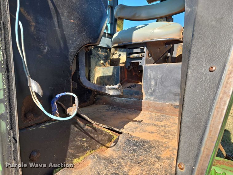 image for item EU3799 1975 John Deere 4430 tractor