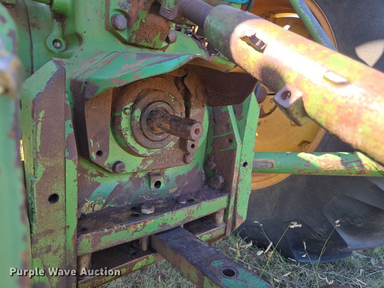 image for item EU3801 John Deere 2940 tractor