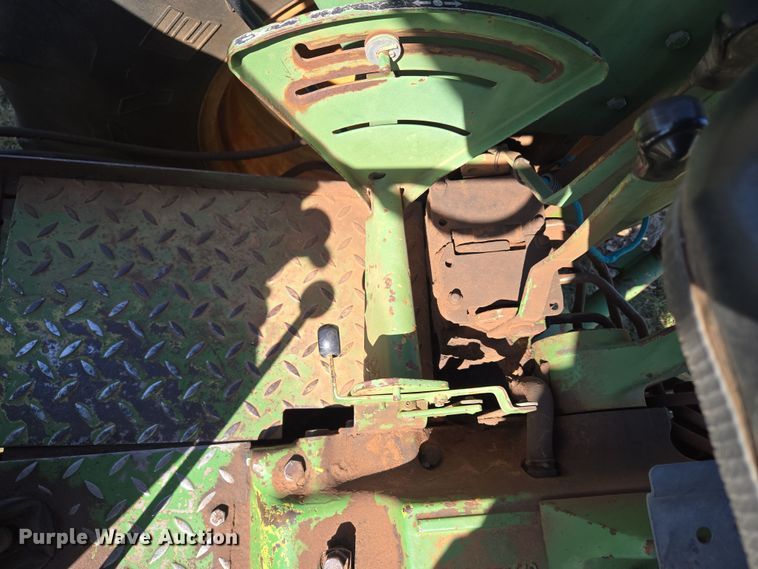 image for item EU3801 John Deere 2940 tractor