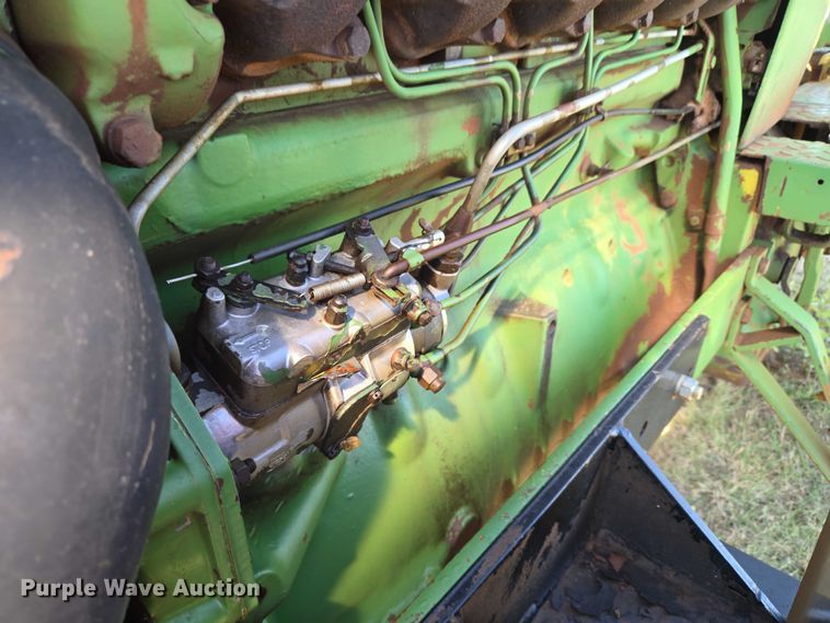 image for item EU3801 John Deere 2940 tractor