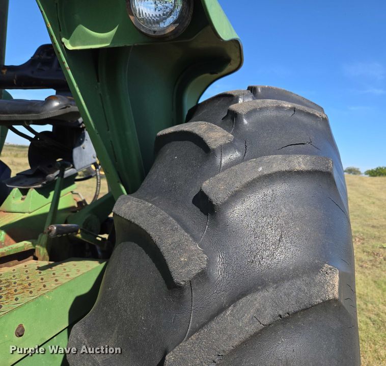 image for item EU3801 John Deere 2940 tractor