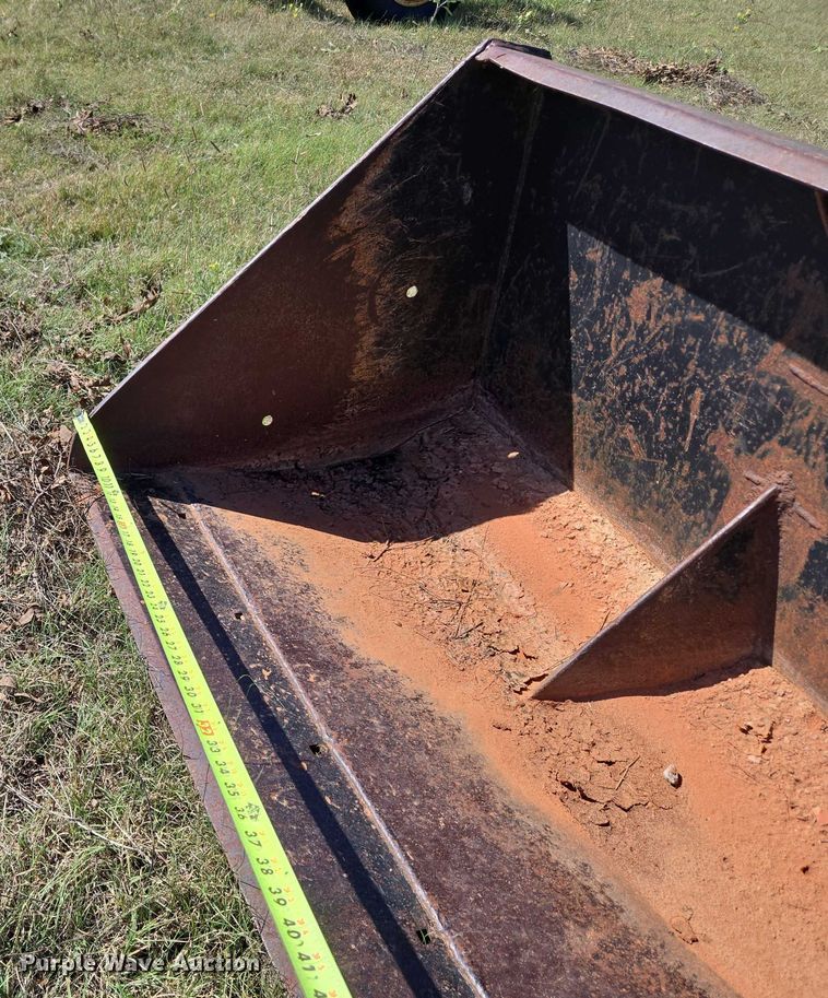 image for item EU3801 John Deere 2940 tractor