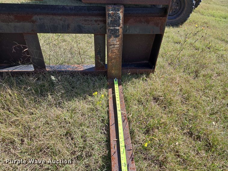 image for item EU3801 John Deere 2940 tractor