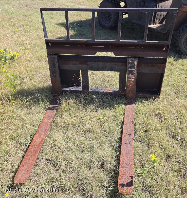 image for item EU3801 John Deere 2940 tractor