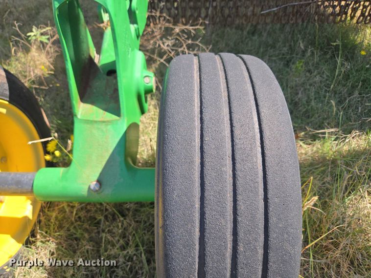 image for item EU3806 2007 John Deere HX15 batwing rotary mower