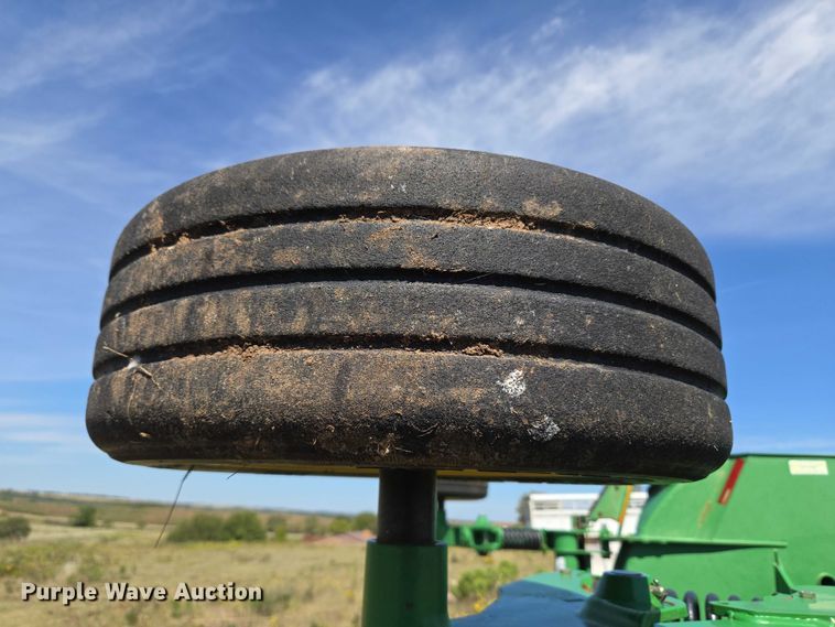 image for item EU3806 2007 John Deere HX15 batwing rotary mower