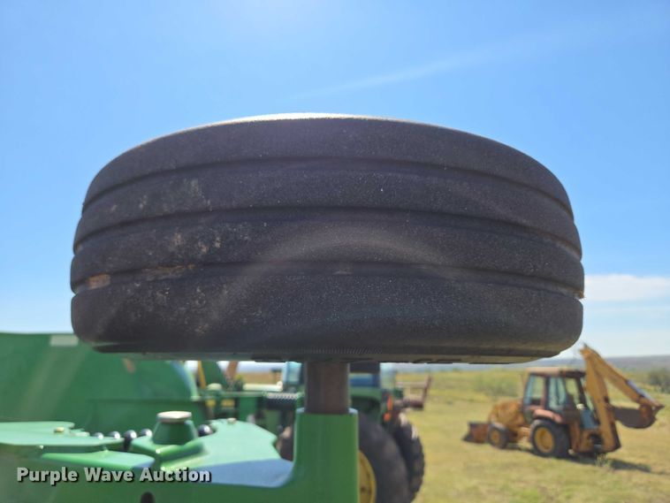 image for item EU3806 2007 John Deere HX15 batwing rotary mower