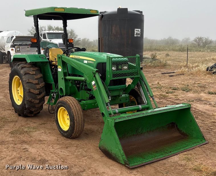 image for item EU4660 2010 John Deere 5055D tractor