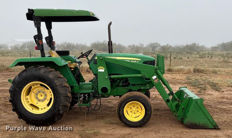 image for item EU4660 2010 John Deere 5055D tractor