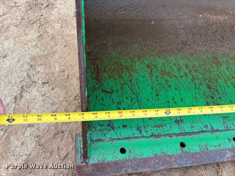 image for item EU4660 2010 John Deere 5055D tractor