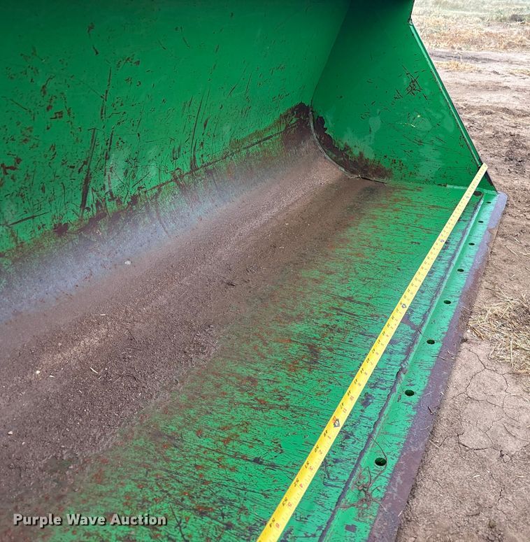 image for item EU4660 2010 John Deere 5055D tractor