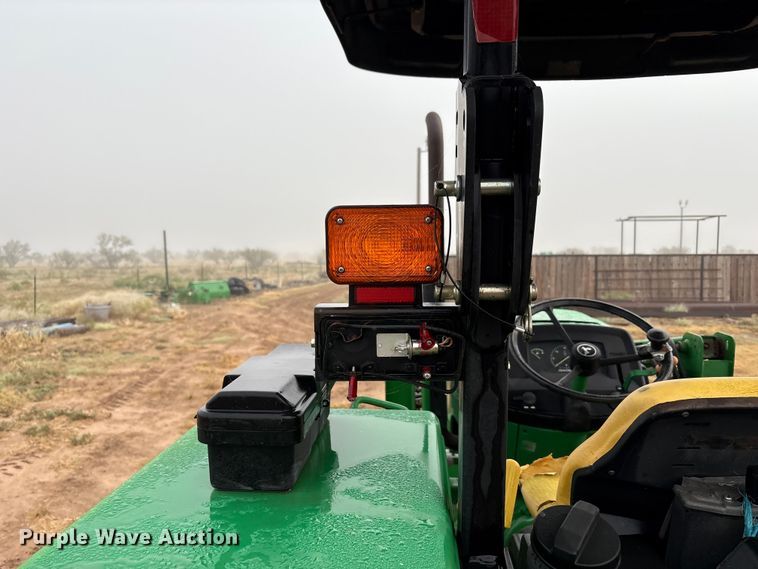image for item EU4660 2010 John Deere 5055D tractor