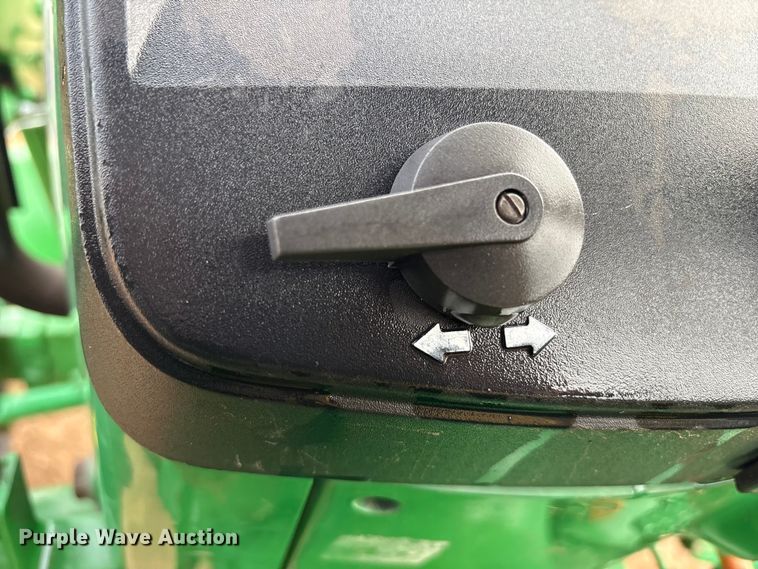 image for item EU4660 2010 John Deere 5055D tractor