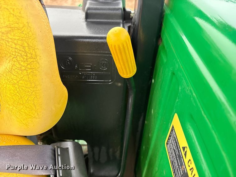 image for item EU4660 2010 John Deere 5055D tractor