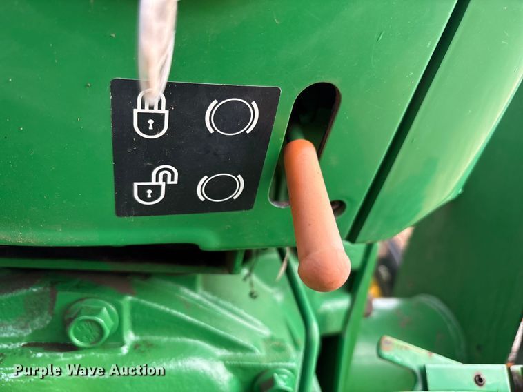 image for item EU4660 2010 John Deere 5055D tractor