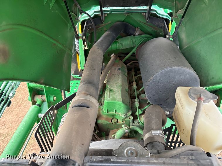image for item EU4660 2010 John Deere 5055D tractor