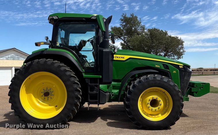 image for item EU4663 2020 John Deere 8R250 MFWD tractor