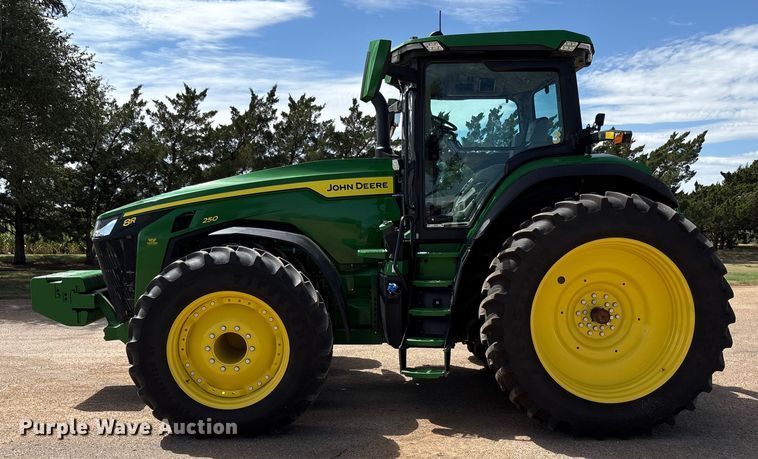 image for item EU4663 2020 John Deere 8R250 MFWD tractor