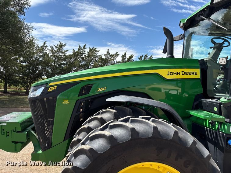 image for item EU4663 2020 John Deere 8R250 MFWD tractor