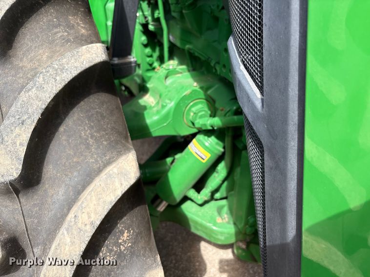 image for item EU4663 2020 John Deere 8R250 MFWD tractor