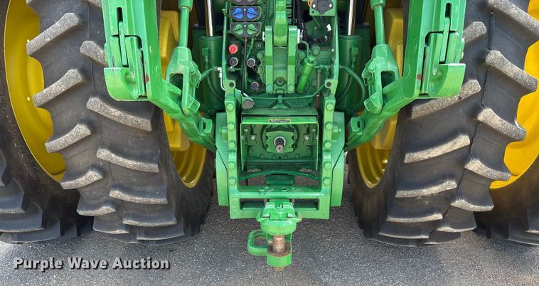 image for item EU4663 2020 John Deere 8R250 MFWD tractor