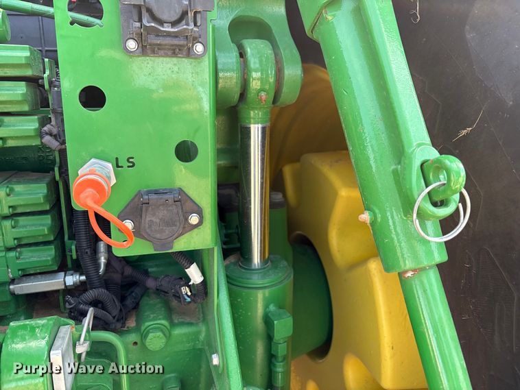 image for item EU4663 2020 John Deere 8R250 MFWD tractor