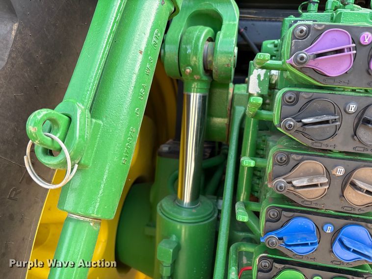 image for item EU4663 2020 John Deere 8R250 MFWD tractor