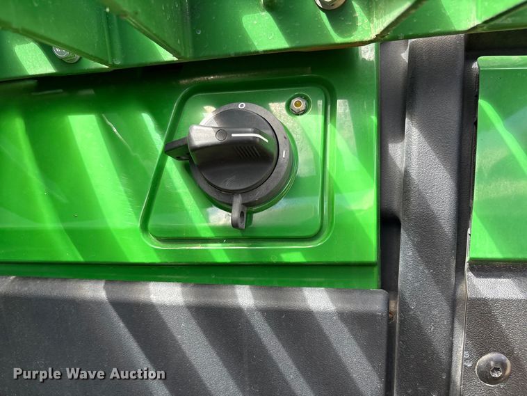 image for item EU4663 2020 John Deere 8R250 MFWD tractor