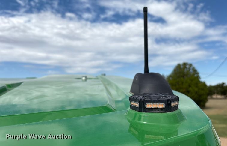 image for item EU4663 2020 John Deere 8R250 MFWD tractor