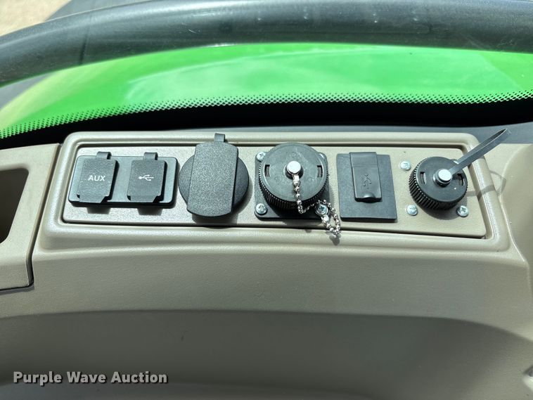 image for item EU4663 2020 John Deere 8R250 MFWD tractor