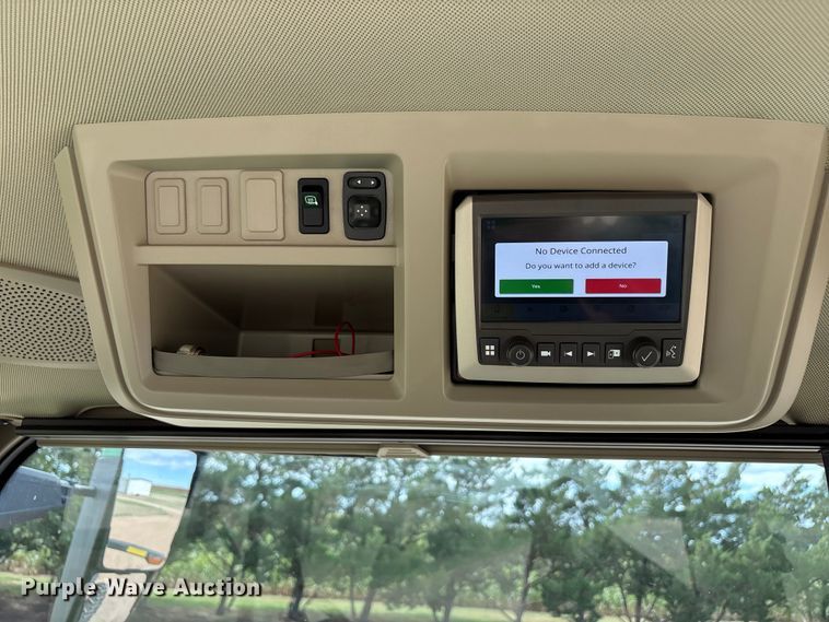 image for item EU4663 2020 John Deere 8R250 MFWD tractor