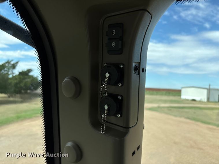 image for item EU4663 2020 John Deere 8R250 MFWD tractor