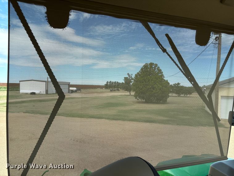 image for item EU4663 2020 John Deere 8R250 MFWD tractor